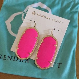 Kendra Scott Danielle Pink earrings